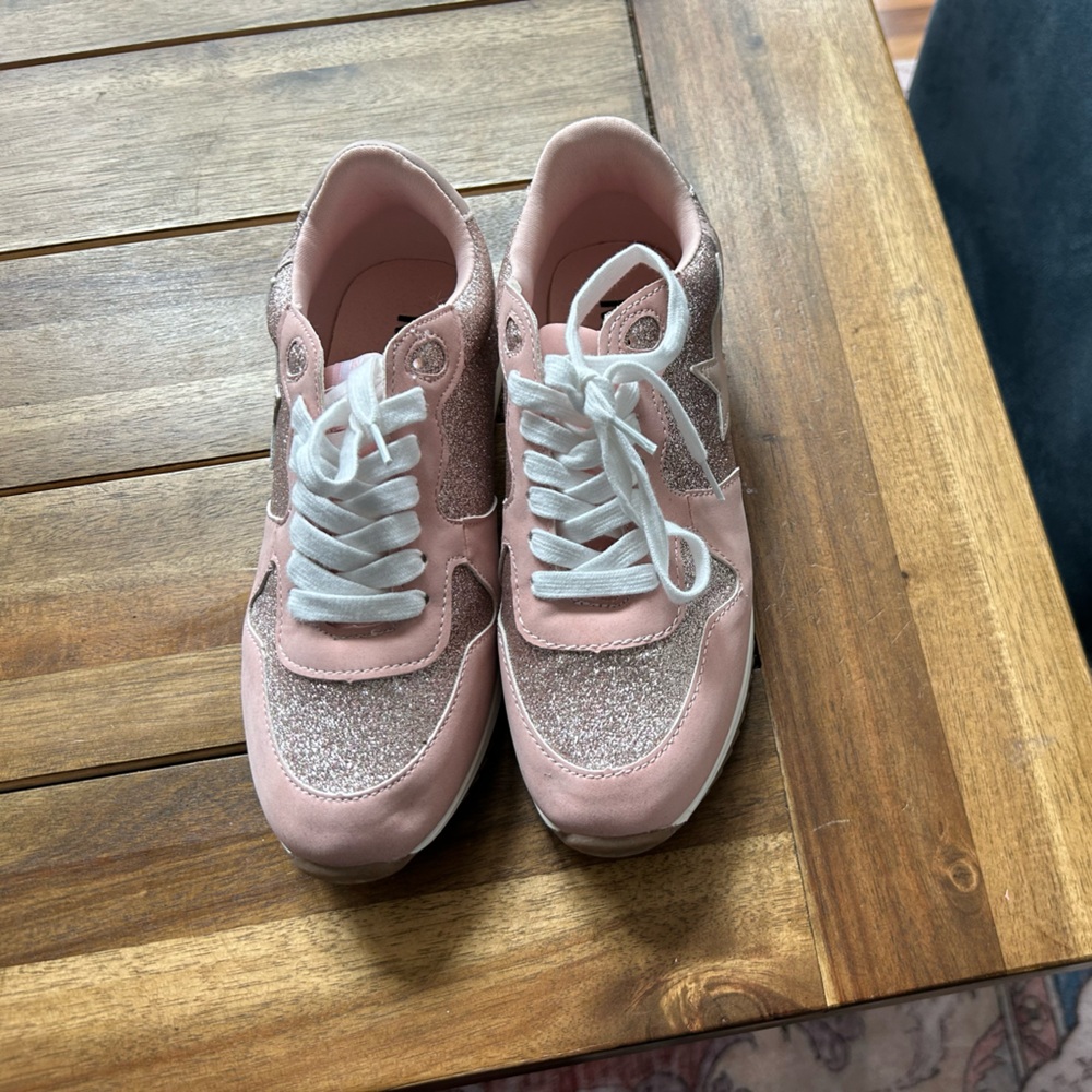 Dusty Pink Sneakers with Suede Texture